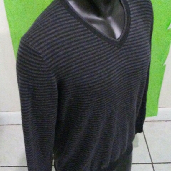 Pronto Uomo Wool Acrylic V-Neck Sweater - Picture 8 of 8
